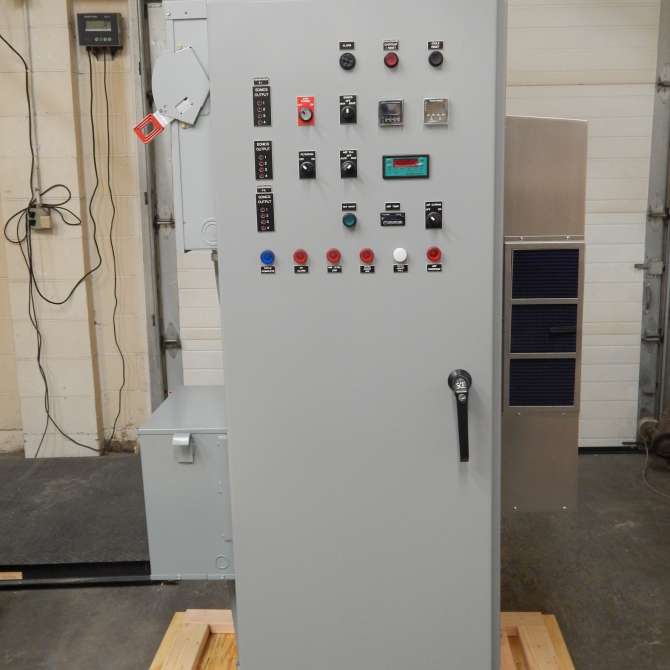 Closed electrical cabinet