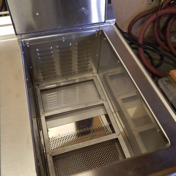 Inside sanitizing machine